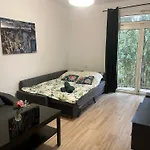 Przestronna Kawalerka Mokotow Dla 3 Osob Appartamento *