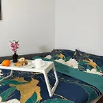 Przestronna Kawalerka Mokotow Dla 3 Osob Appartement