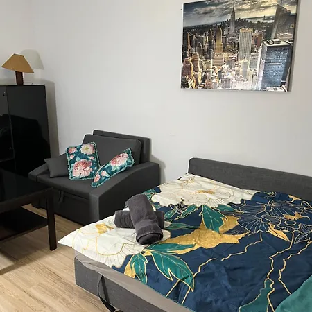 Apartment Przestronna Kawalerka Mokotow Dla 3 Osob Warschau