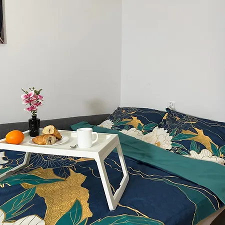 Przestronna Kawalerka Mokotow Dla 3 Osob Apartmán