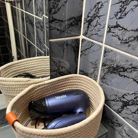 Przestronna Kawalerka Mokotow Dla 3 Osob Apartmán