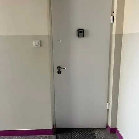 Przestronna Kawalerka Mokotow Dla 3 Osob Apartmán